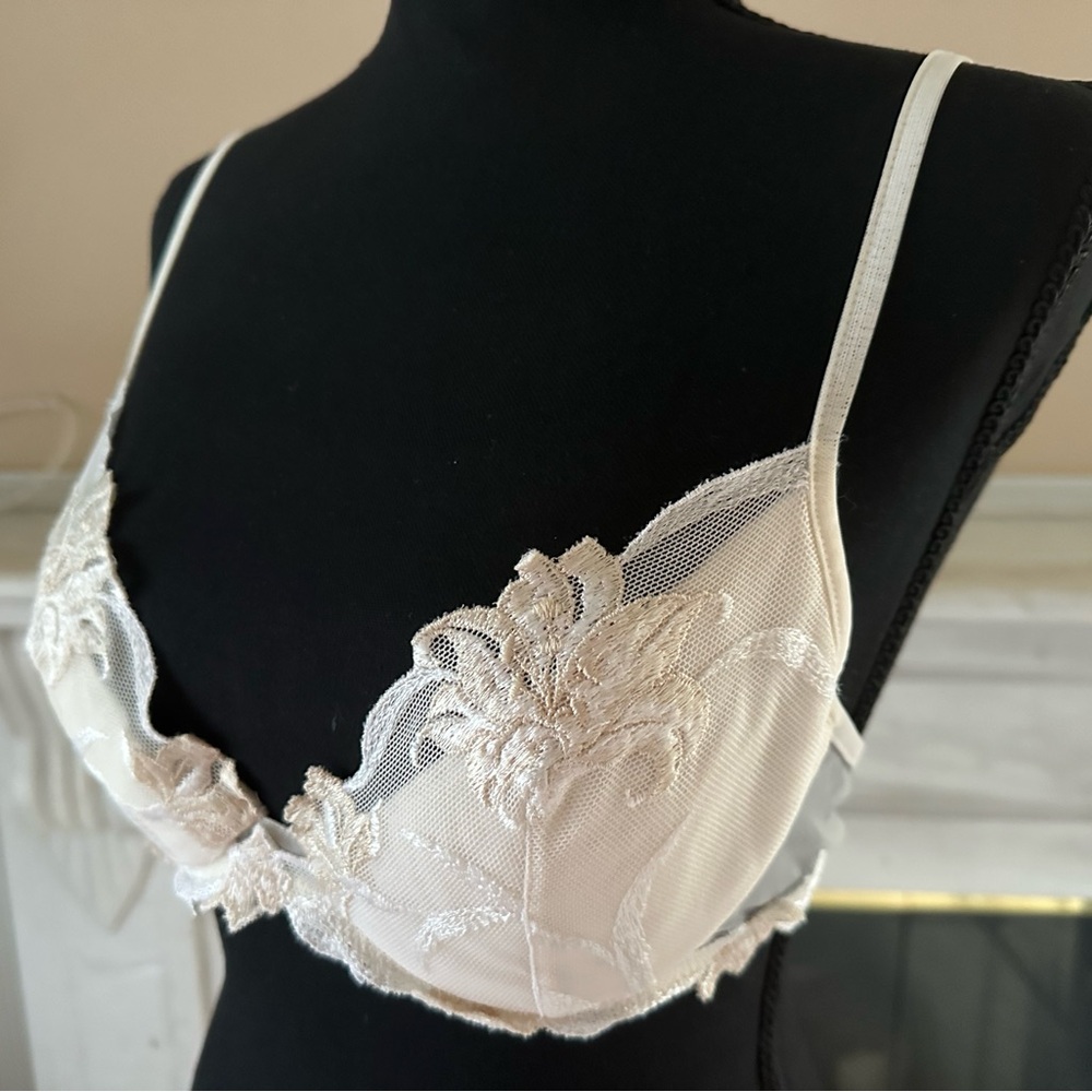 La Perla Ivory Floral Embroidered Tulle Bra 36B — Thong Included (Gift)